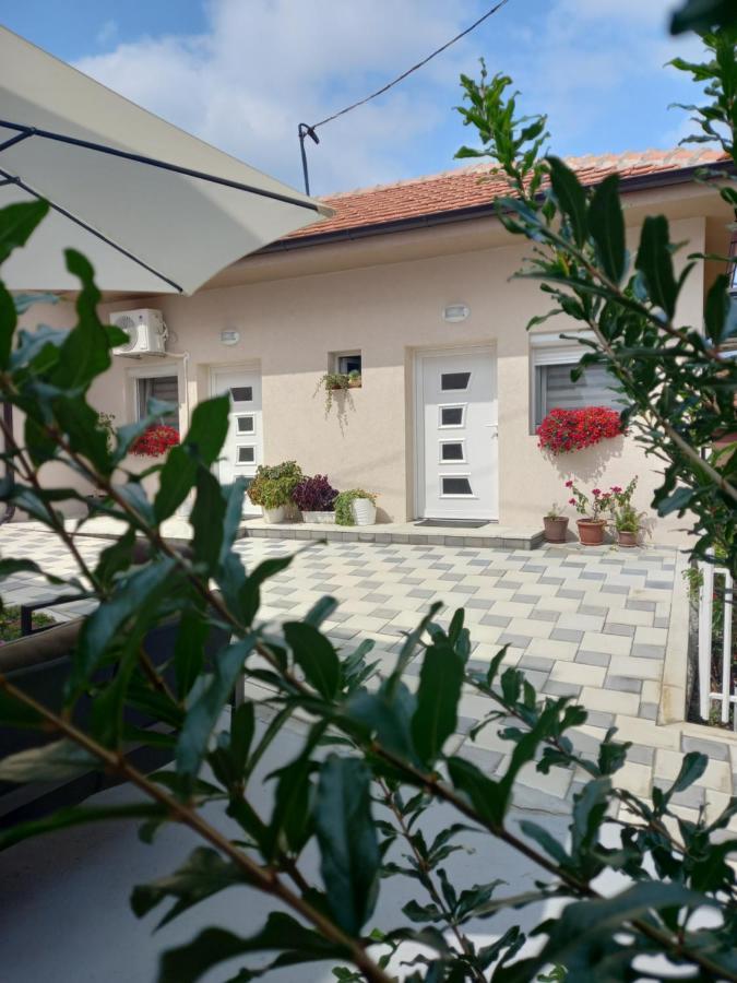 Leda Apartmani Smederevo Exteriör bild