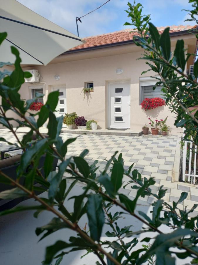 Leda Apartmani Smederevo Exteriör bild