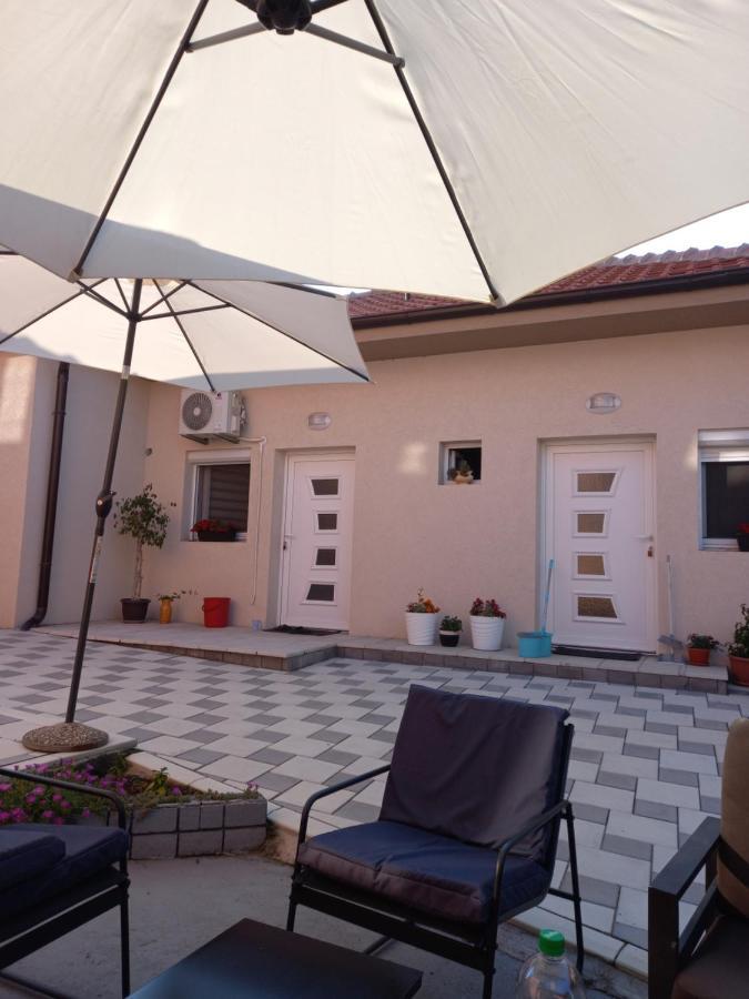 Leda Apartmani Smederevo Exteriör bild